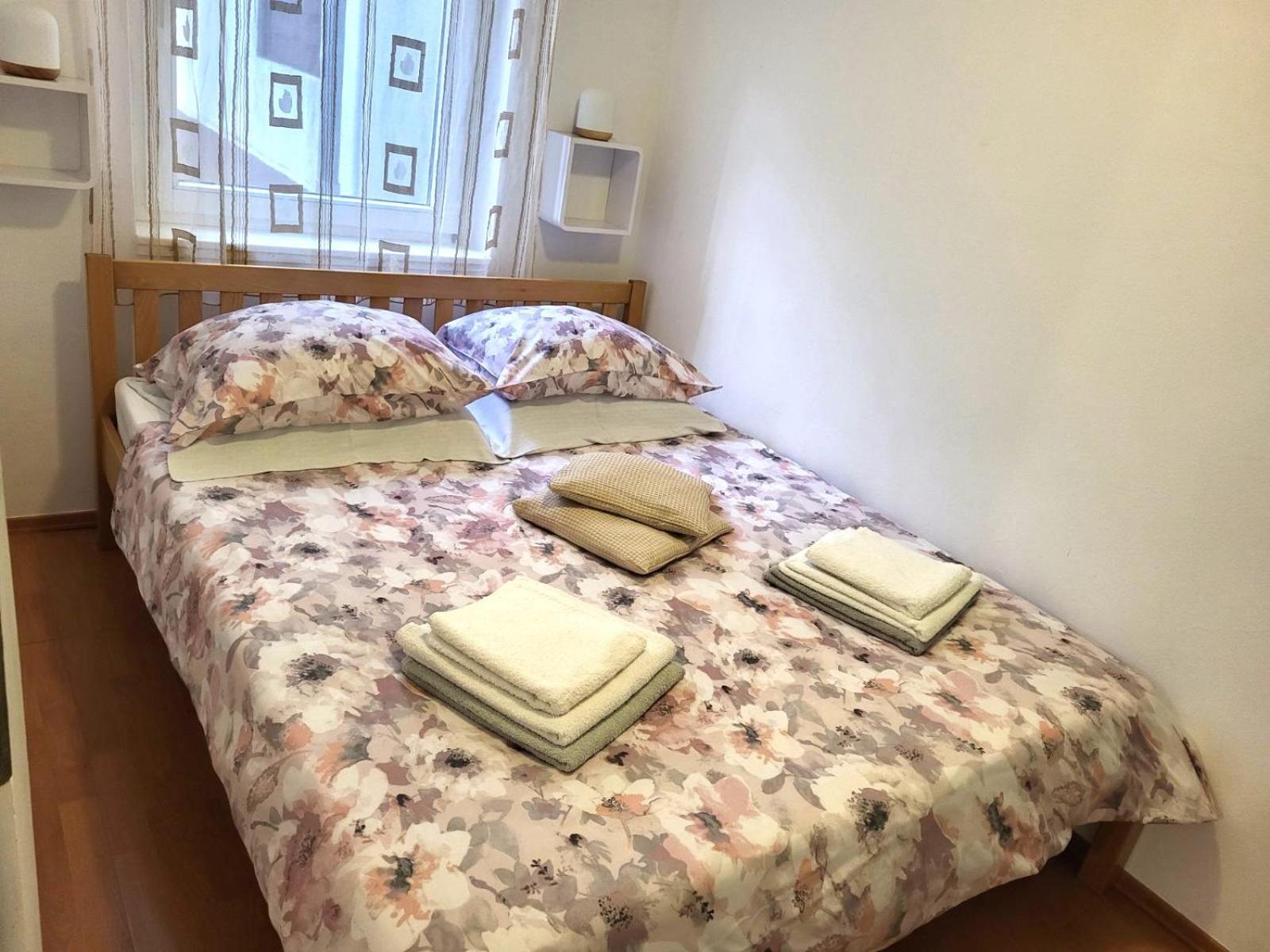 Apartment With Garden In Barbariga Esterno foto